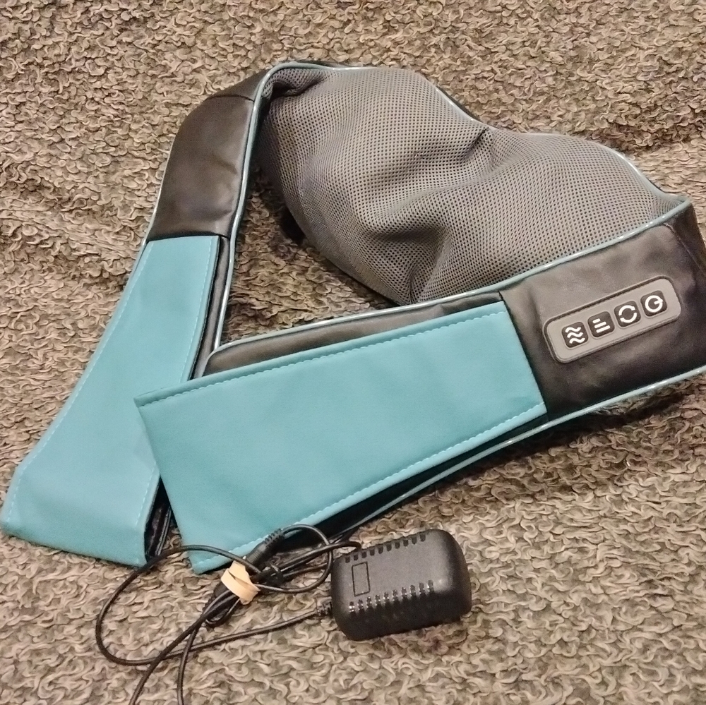 Shiatsu Back Shoulder and Neck Deep Tissue 4D Massager with Heat